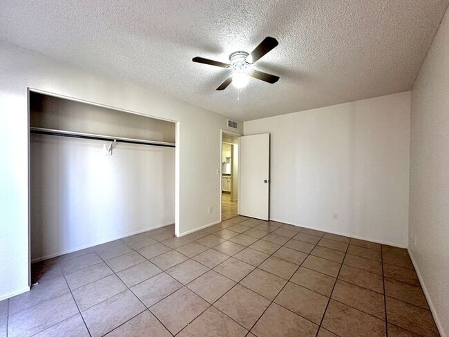 Building Photo - $500 Move In Special!2-bedroom, 1-bath apartment in Mesa, AZ