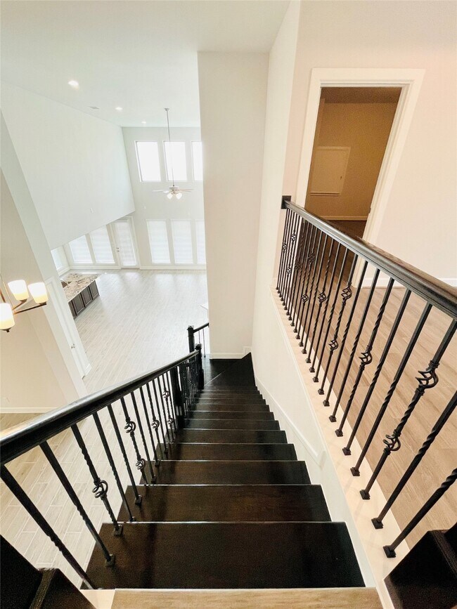 Building Photo - 596 Santa Rosa Hls Dr