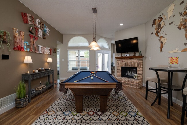 Building Photo - 3410 Los Alamos Ln