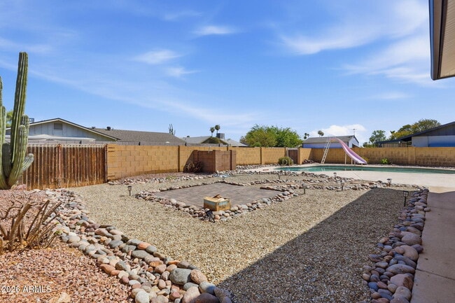 Building Photo - 1628 E Hermosa Dr