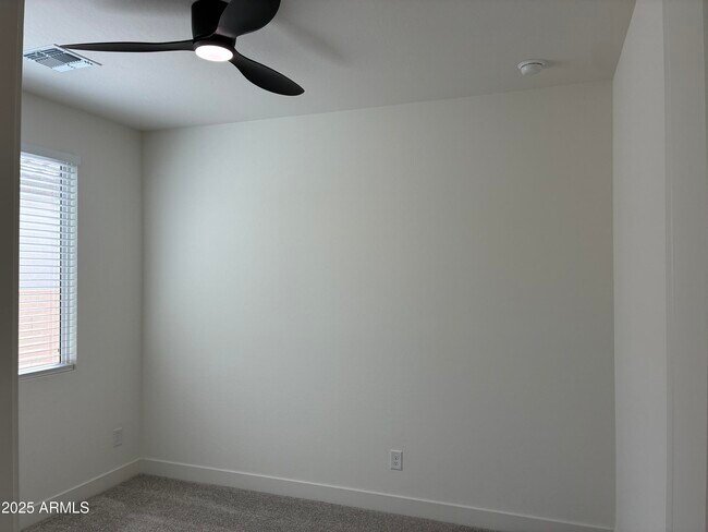 Building Photo - 10862 N Brownsville Ln