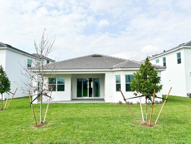 Building Photo - 5327 Liberty Ln