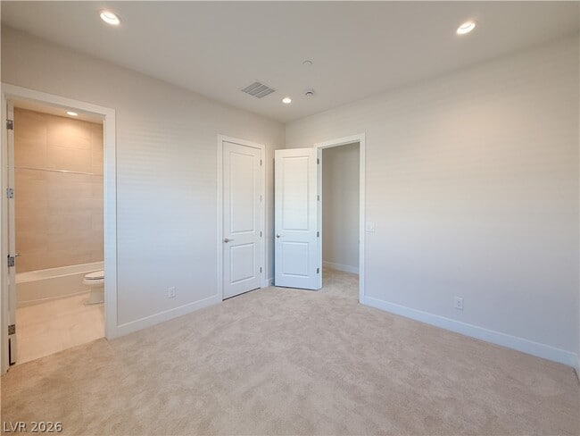 Building Photo - 10761 Canyon Bloom Dr