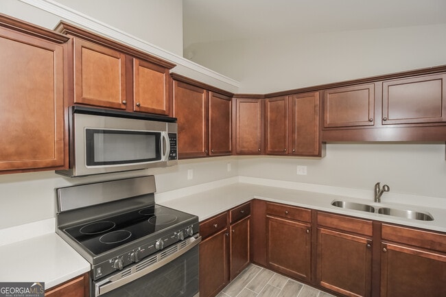 Building Photo - 122 Millstream Dr