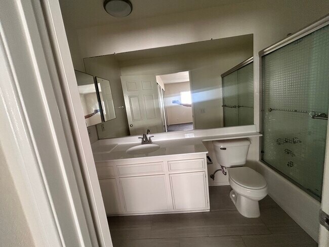 Building Photo - 3552 S Centinela Ave