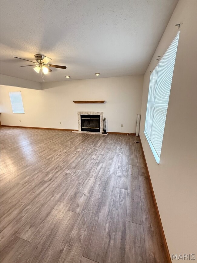 Building Photo - 455 S 6th St