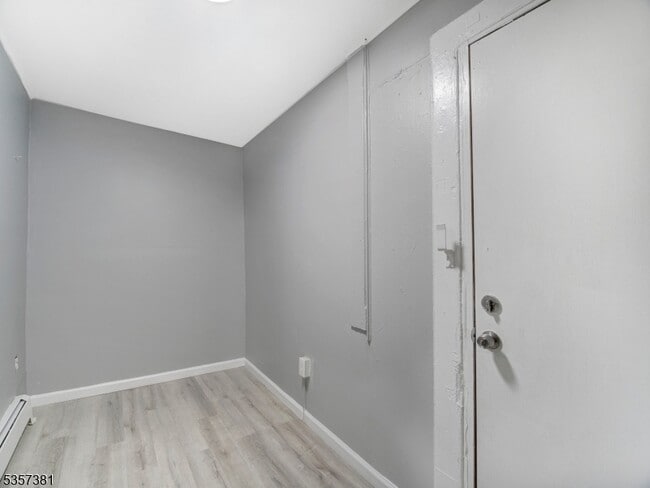 Building Photo - 178 Littleton Ave