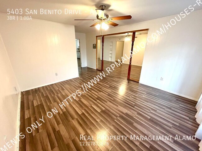 Building Photo - **MOVE IN SPECIAL** MUST SEE!! 3 Bedroom /...