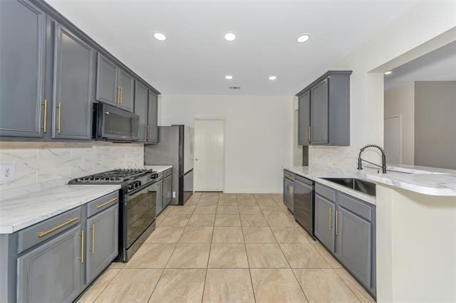 Building Photo - 1020 Breeders Cup Dr