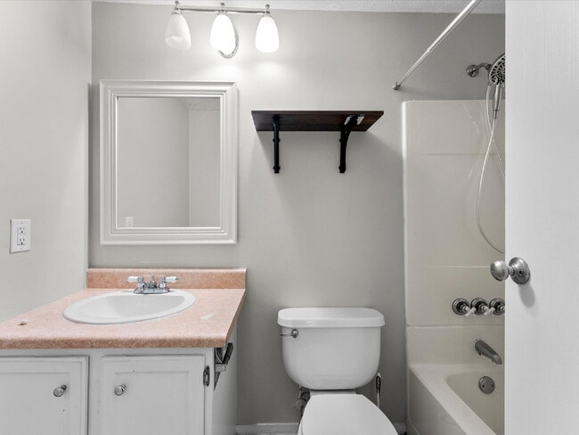 Building Photo - 3513 Castlebury Dr