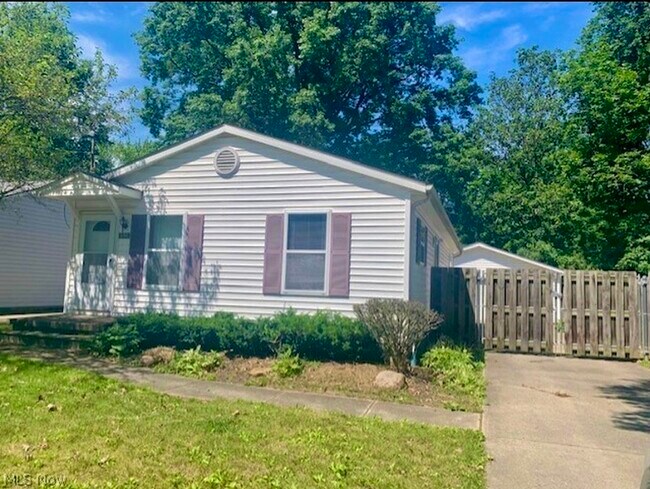 Building Photo - 6528 Rosebelle Ave