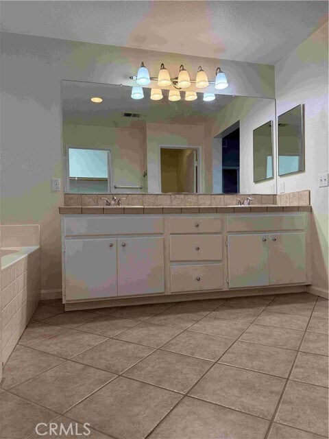 Building Photo - 42171 Orange Blossom Dr