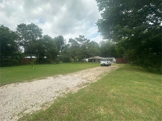 Primary Photo - 721 Thompson Dr