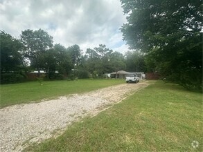 Building Photo - 721 Thompson Dr