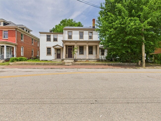 Primary Photo - 709 High St
