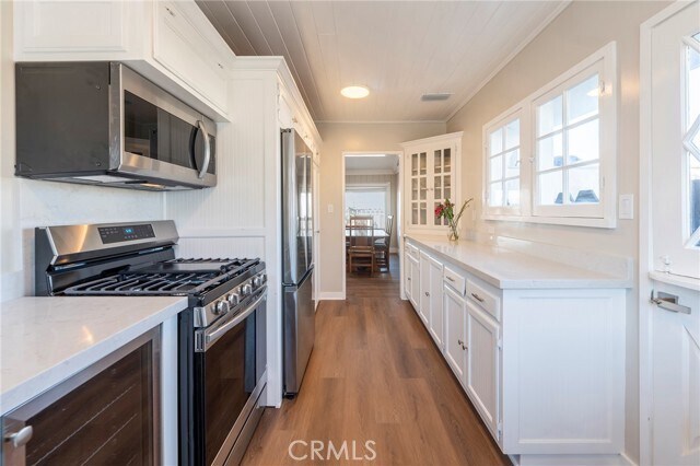 Building Photo - 1835 Manhattan Ave