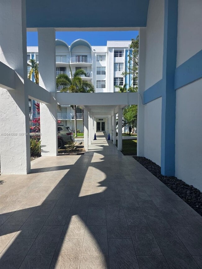 Building Photo - 496 NW 165th St