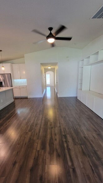 Building Photo - 3541 Gretchen Dr