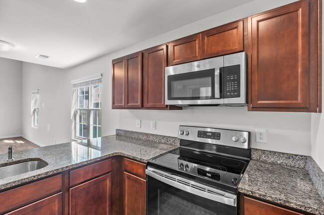 Building Photo - 424 Keeble Dr