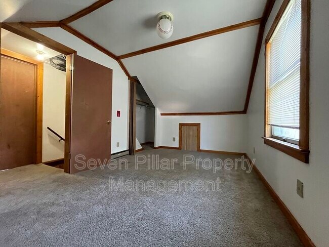 Building Photo - 9252 Mink St SW