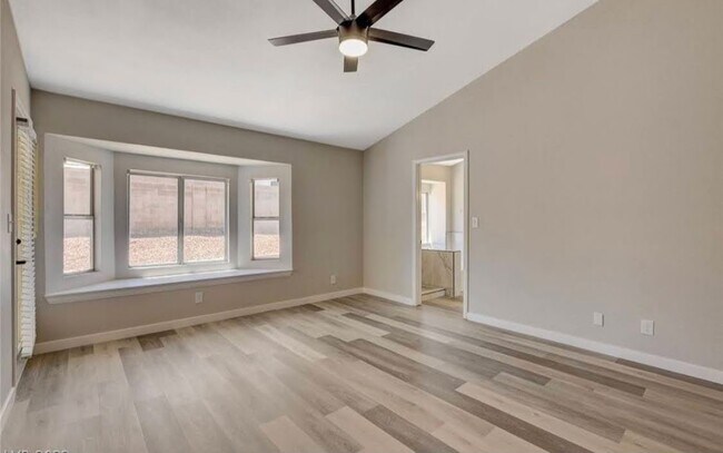 Building Photo - 1735 Navarre Ln