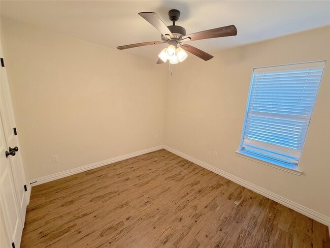 Building Photo - 1108 W Day St