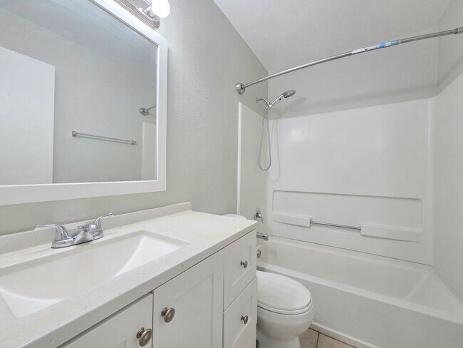 Building Photo - 951 Salt Pond Pl