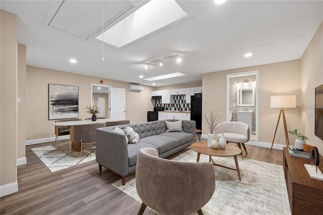 Building Photo - 3620 E Tampa Cir