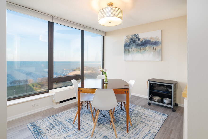 Dining Room - 5445 N Sheridan Rd