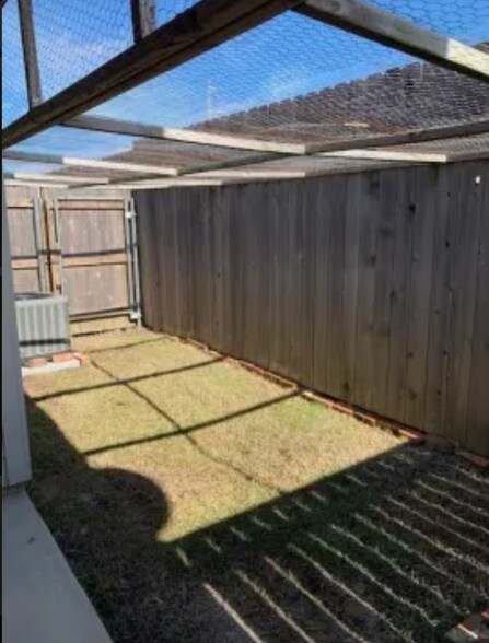 Private backyard - 114 Rue Argenteuil