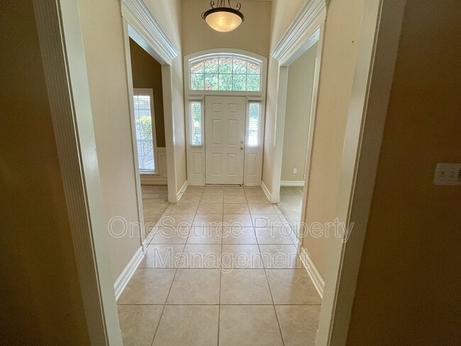 Building Photo - 979 Watersview Dr