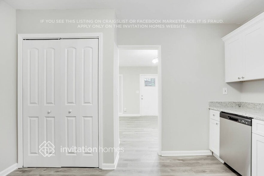 Building Photo - 2701 Connally Dr