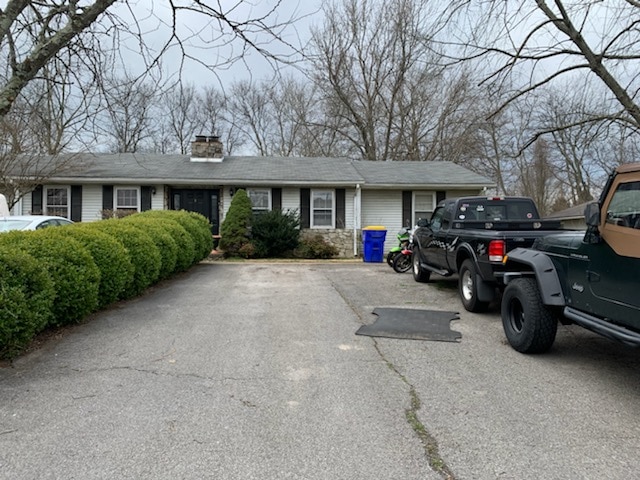 Building Photo - 727 Tara Ct