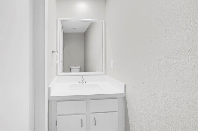Building Photo - 1300 Augusta Dr