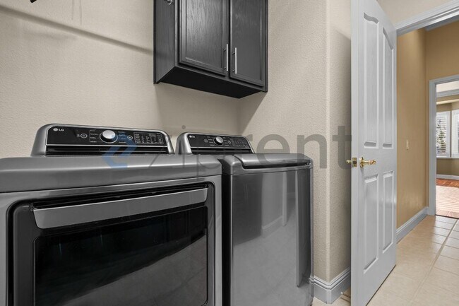 Building Photo - 316 Burr Knot Way