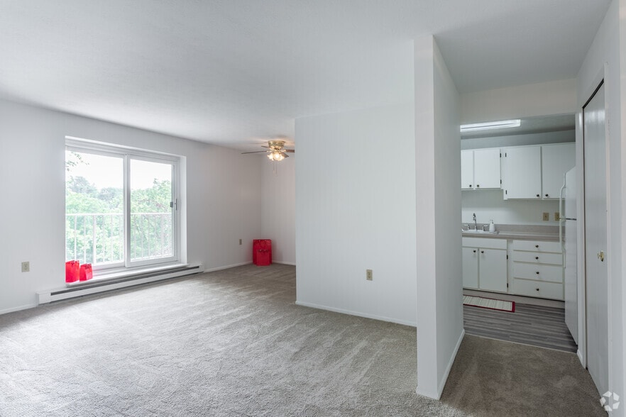 2BD 1BA 820 sq. ft. - Tower In The Park