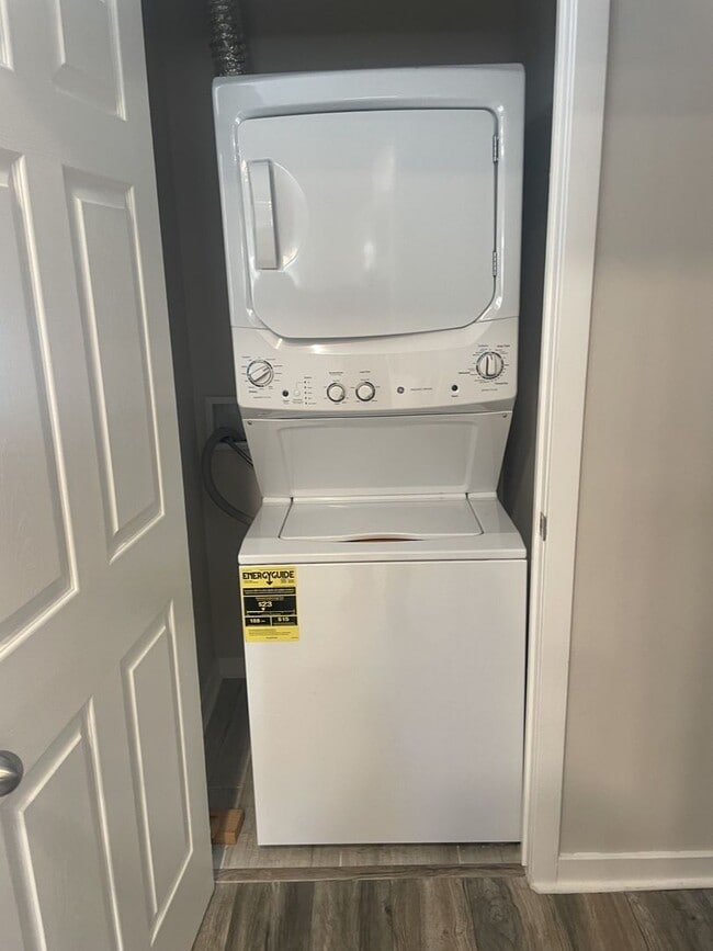 Building Photo - Dalfield