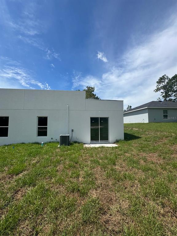 Building Photo - 9187-9189 N Travis Dr