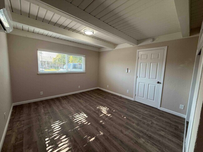 Building Photo - 2312 Barcelona Way