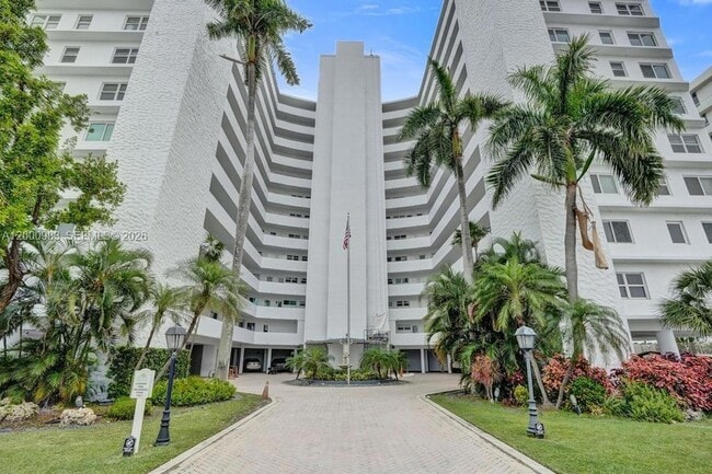 Building Photo - 710 N Ocean Blvd