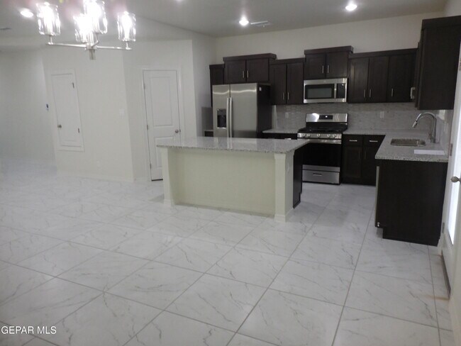 Building Photo - 12800 Giovanni Grajeda Ave
