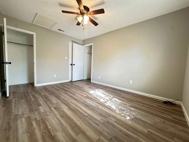 Building Photo - Condo for rent in Grayson Valley