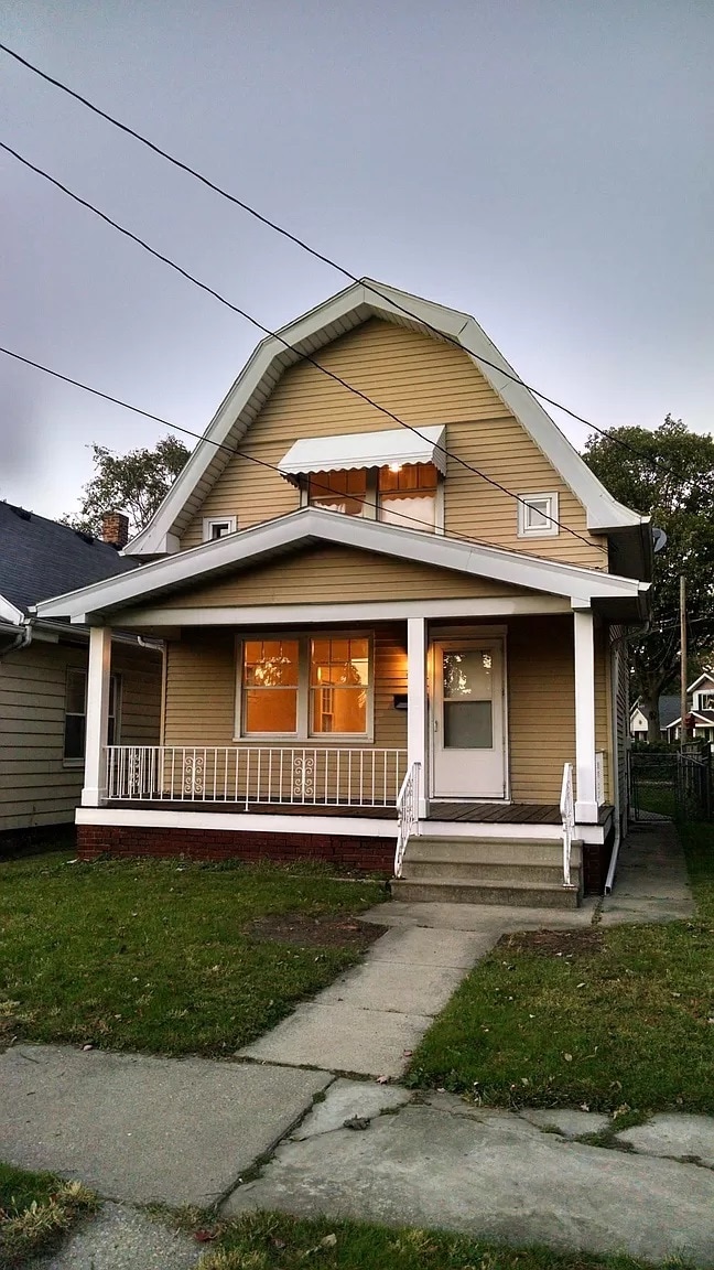 Building Photo - 621 Dearborn Ave