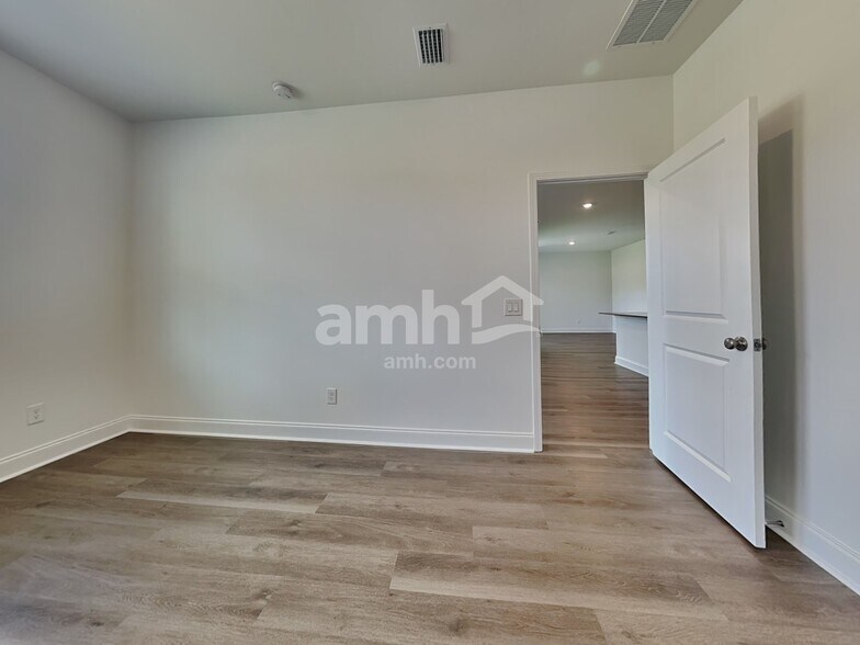 Building Photo - 128 Bee Tree Blvd