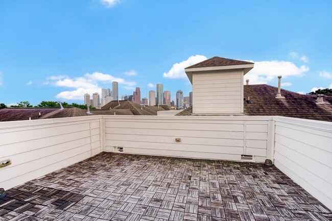 Building Photo - Sawyer Heights Luxury Living