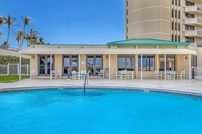 Building Photo - 2800 N Ocean Dr