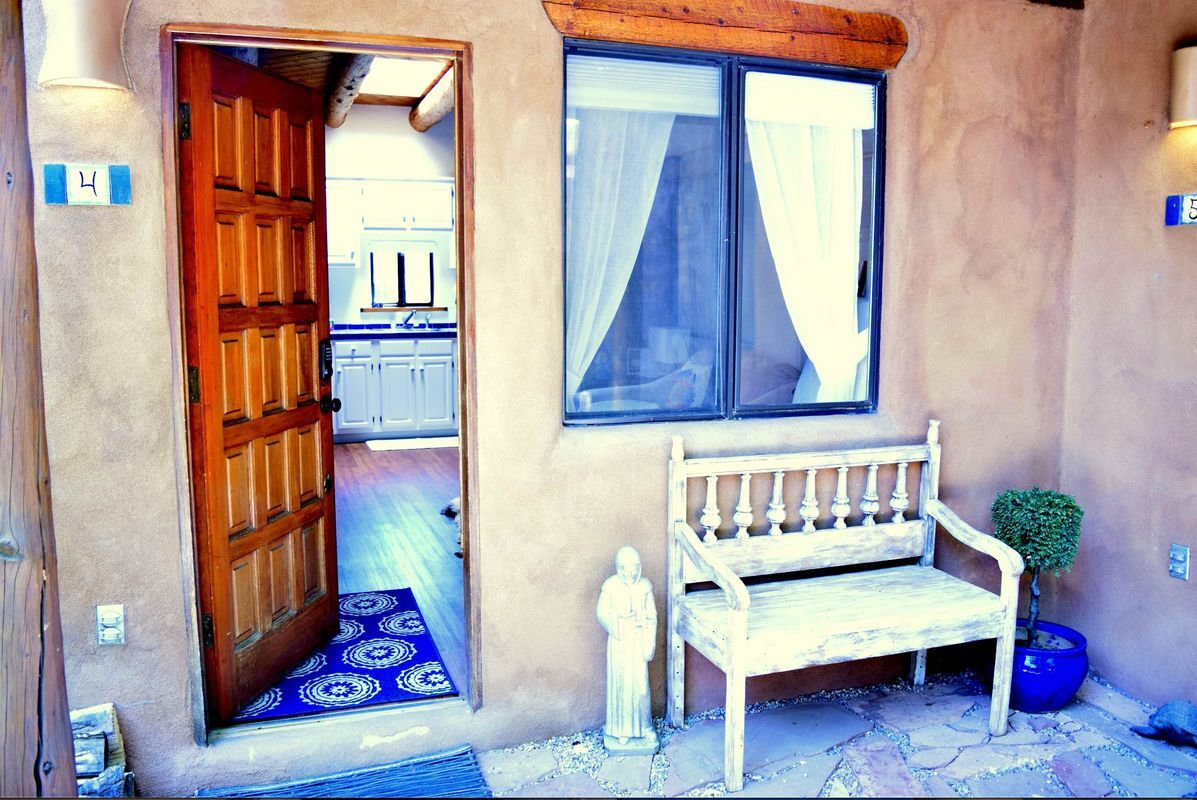 Building Photo - 226 Kit Carson Rd