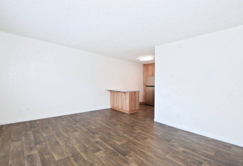 Building Photo - 3041 SE 20th Ave
