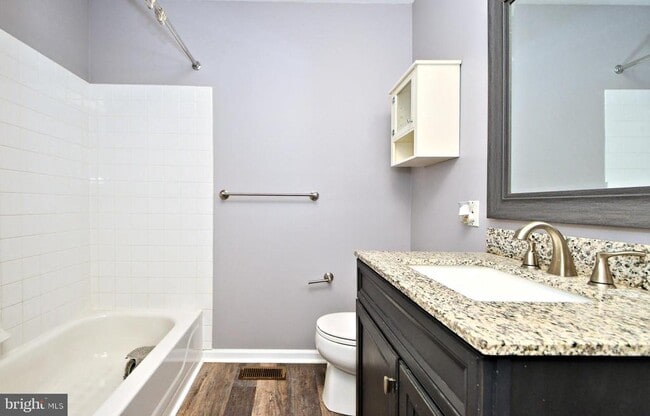 Building Photo - 106 Westminster Ct