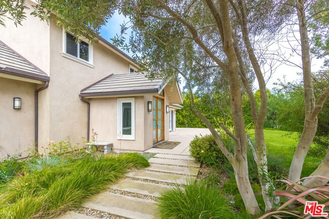 Building Photo - 28929 Wight Rd